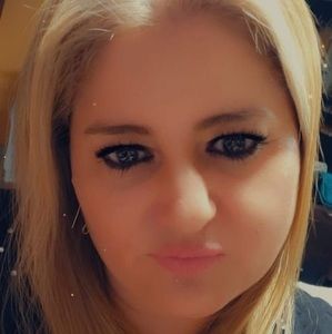 Meet your Posher, Paula andrea